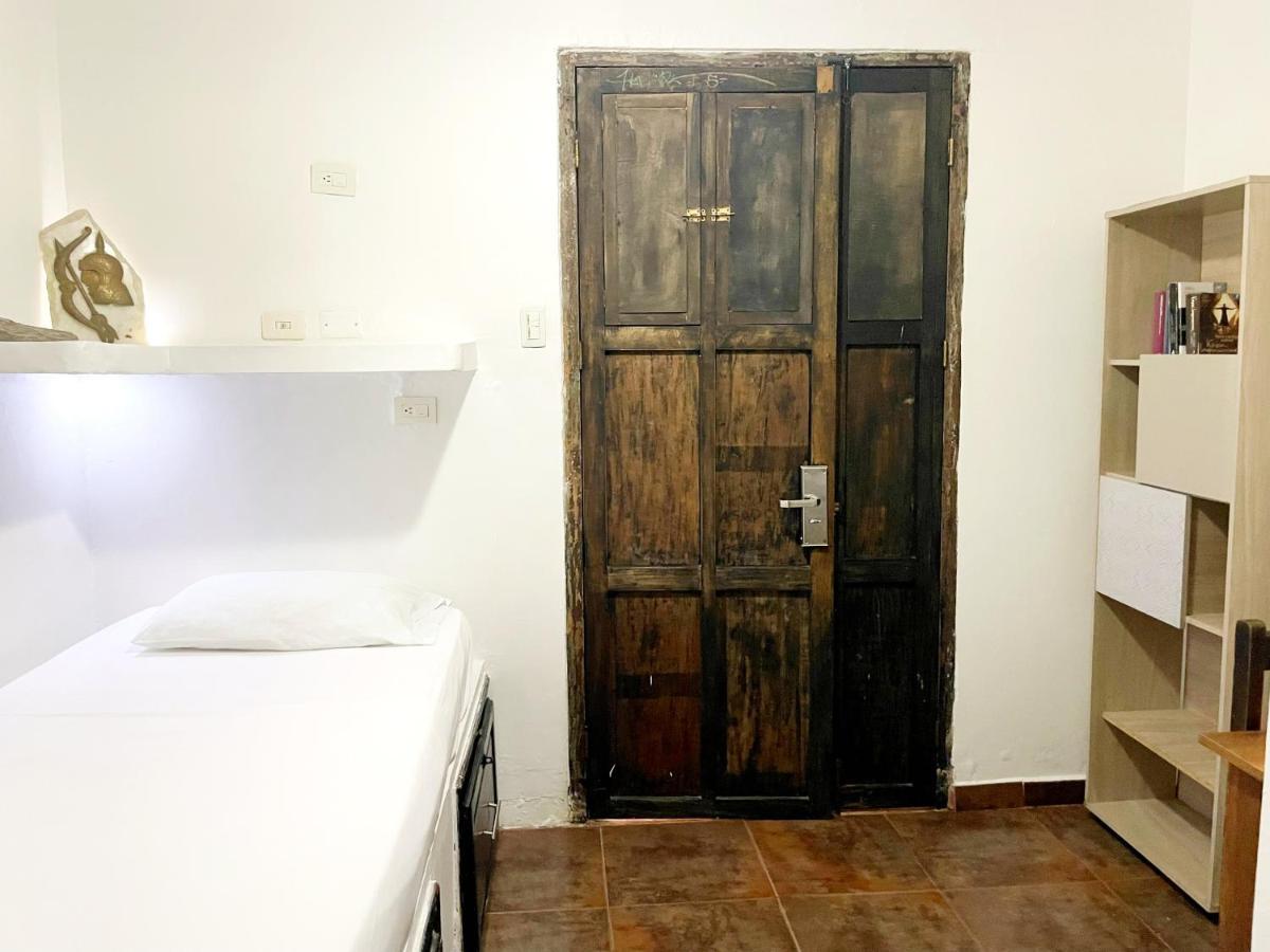Casa Mama Waldy Hostel Cartagena Eksteriør bilde
